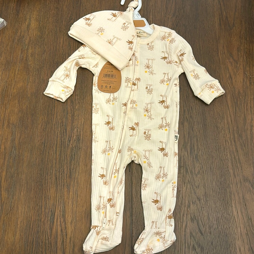 NWT Rabbit + Bear Organic Cotton Coverall and Hat 3-6M